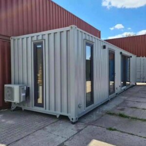 Read more about the article Transforming Shipping Containers into Modern, Sustainable Homes